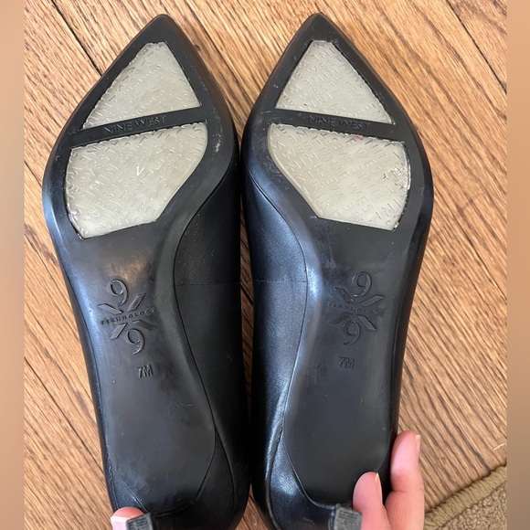 Nine West Black Soho Pump - 7 - Picture 4 of 7